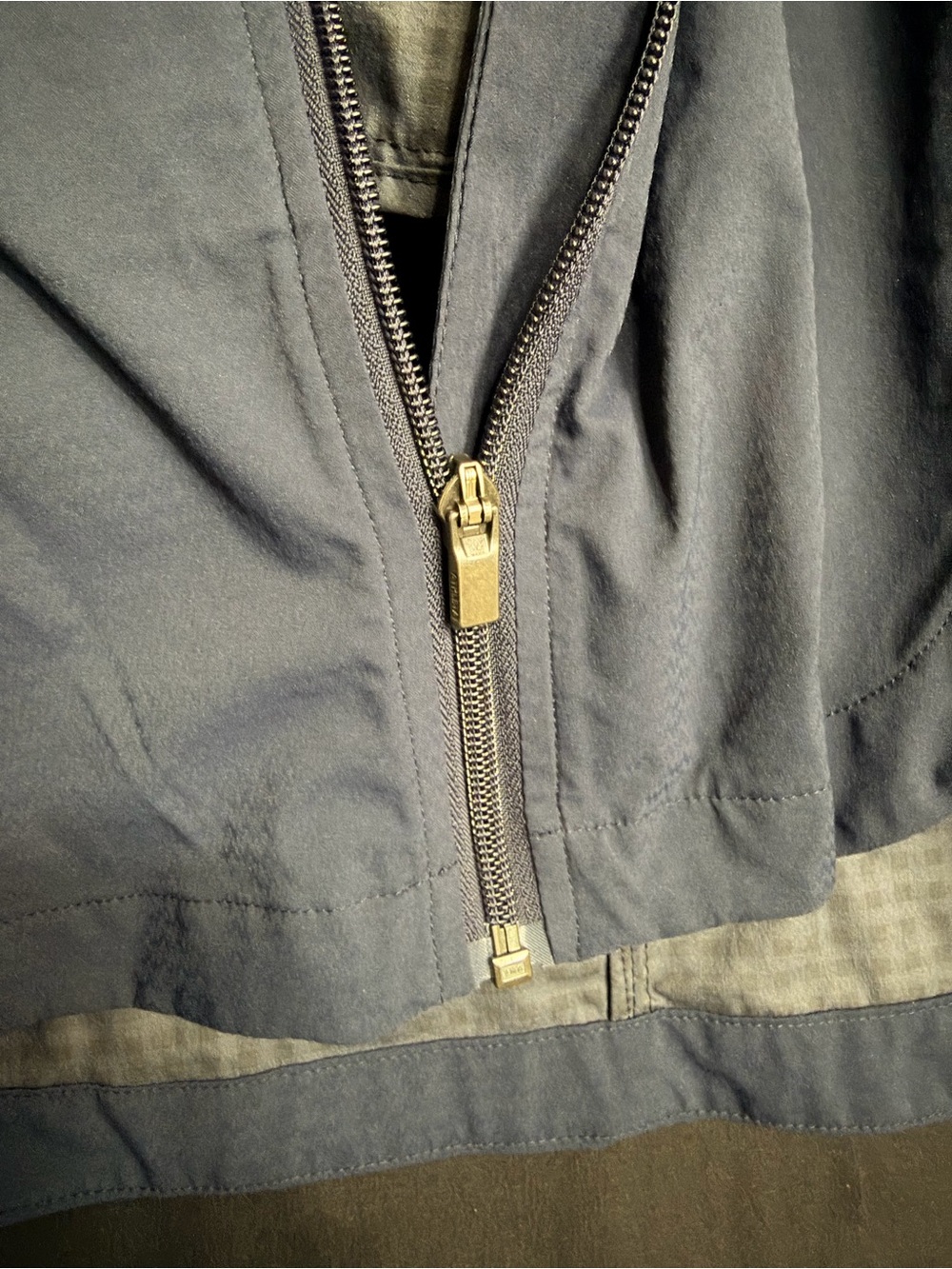 Athleta Navy Hooded Packable rain jacket windbreaker Jacket lightweight - Picture 9 of 16